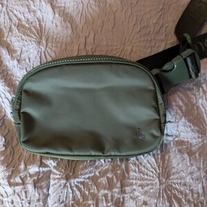Lole Olive Belt Bag